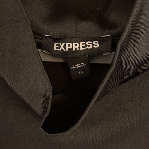 Satin crop blouse - Picture 2 of 3